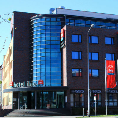 Ibis Rostock Am Stadthafen Bagian luar foto